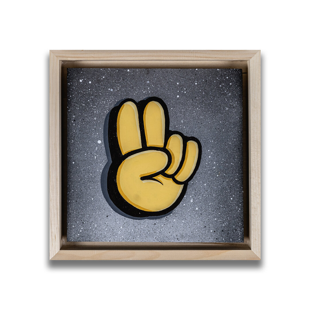 LOVE CREW - IG ARTWORK PHOTOS - PAZ2.jpg